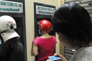 歹徒難以操控裝有芯片的櫃員機卡。