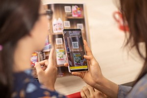 消費者可直接從《智能購物手冊》購物。（圖源：Vingroup）