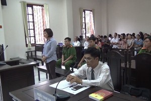 庭審現場。（圖源：法律報）