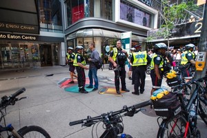 警方在現場調查。（圖源：AP）