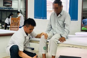 腦中風者可在48個小時後進行康復功能鍛煉，甚至可在急救加護室鍛煉。