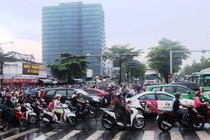 阮文靈與阮友壽交岔路口經常發生擁堵。