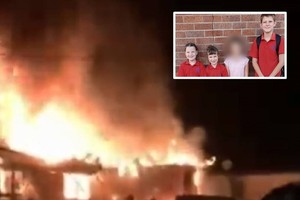 圖為戶主的孖生女兒(左一及二)與兒子(右一)死亡。（圖源：互聯網）