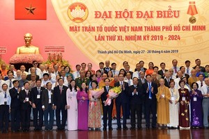 與會代表在閉幕式上合照。（圖源：芳陲）