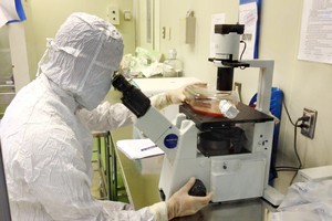 科學家在研製疫苗。（示意圖源：互聯網）