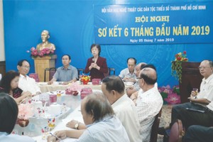 劉金華主席在會上致詞。