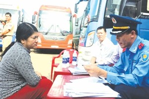 職能力量檢查運輸單位。（圖源：互聯網）