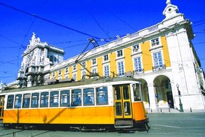 里斯本特色的黃色小電車。（圖源：互聯網）