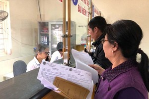 應用電子醫保卡後，民眾在診治病時再也不用攜帶隨身證件。