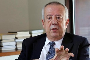 墨西哥財政部長烏爾蘇亞(Carlos Urzua)。（圖源：互聯網）