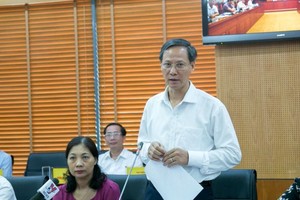 內務部地方政府司長潘文雄在視像會議上發言。（圖源：清俊）