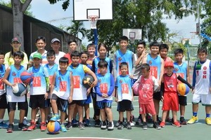 在週日上午練習的學員。