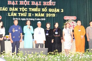 獲選參加市各少數民族代表大會的7位代表及2位後補代表。