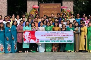 第六郡婦聯會於本月26及27日兩天組團參加“弘揚傳統”行程