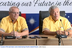 當地時間8月16日，澳洲總理莫里森（左）和圖瓦盧總理索帕加在新聞發佈會上。（圖源：ABC News）
