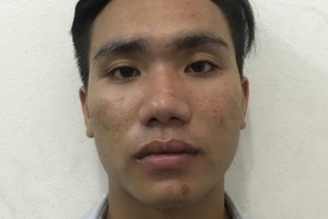 持刀捅傷人後自首的阮潘煌算。（圖源：警方提供）