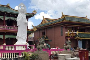 觀音閣正在施工。