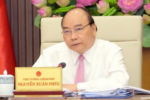 政府總理阮春福主持會議。（圖源：Chinhphu.vn）