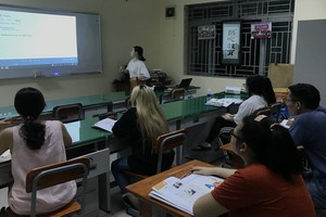 崇華華文中心特增加 HSK 培訓班。