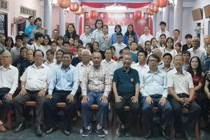 慶和省寧和華文補習班開課