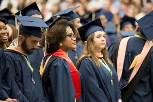 英國內政部11日宣佈政策反轉，2020年將恢復2012年取消、讓留學生畢業後可取得2年居留的“求學後工作簽證”。（示意圖源：Foter）