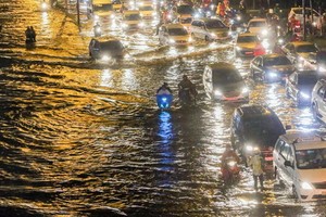 平盛郡的阮友景街嚴重受淹。（圖源：瓊陳）