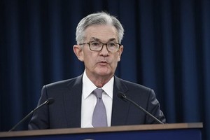 9月18日，在美國首都華盛頓，美國聯邦儲備委員會主席鮑威爾在新聞發布會上講話。（圖源：新華社）