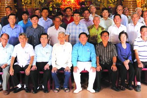 各華人會館為培育人才作諸多貢獻