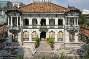 座落於武文秦街110-112號的百年老別墅。