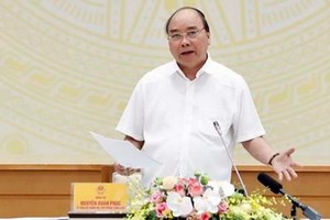 政府總理阮春福主持會議並發表講話。（圖源：統一）