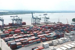 芽皮縣的新港協福港。