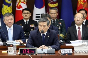 韓防長鄭景斗就當天的朝軍動向國會國防委員會報告工作。（圖源：韓聯社）