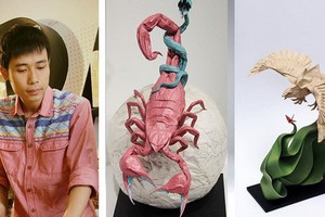 阮雄強與其若干摺紙作品。