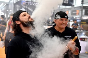 研究顯示電子煙可能導致肺癌與膀胱癌。（示意圖源：互聯網）