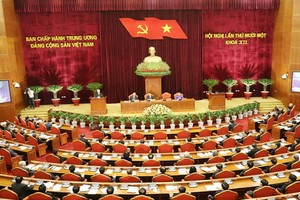 黨十二屆十一中全會第三天議程現場。（圖源：越通社）