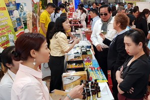 商業交流活動吸引眾多會員企業，社團代表，各郡縣企業家參觀、交流，增進瞭解，尋求合作。