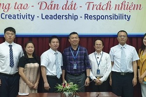 雙方代表合照。