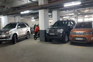 在各公寓尋找存車位成為居民的難題。