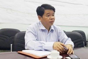 沱江自來水投資股份公司總經理阮文遜：給客戶供應的自來水源確保符合衛生部的標準。（圖源：VTC）