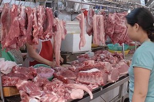 農業與農村發展部副部長馮德進：將不給發生食品缺乏豬肉而漲價的情況。（示意圖源：互聯網）