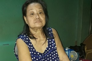 趙美妹患骨髓衰竭症已不能走動。