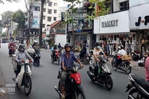 圖為本市第五郡阮豸街街頭一瞥。（圖源：batdongsan.com.vn）