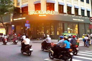 Brodard餐廳-茶館-糕餅店。