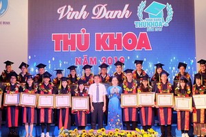 本市表彰出色人才。（圖源：秋紅）