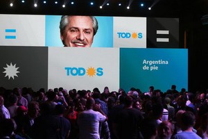 阿根廷27日舉行大選投票，選民將在6名候選人中選舉產生阿根廷新一屆總統，同時還將選舉一名副總統、130名眾議員和24名參議員。（圖源：互聯網）