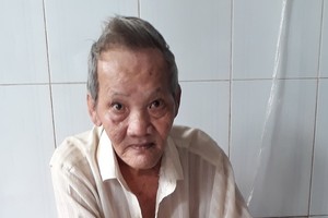 徐偉源腰椎病嚴重已不能行走。