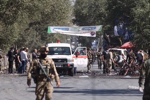 圖為阿富汗首都喀布爾 9月17日發生的一起自杀式爆炸袭击現場。（圖源：新華社）