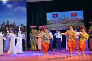 柬埔寨王國國慶66週年紀念活動文藝節目表演一隅。（圖源：市黨部新聞網）