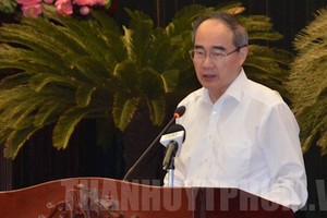 市委書記阮善仁在會上發表講話。（圖源：市黨部新聞網）