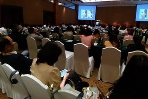 上百名美容醫生出席會議。（圖源：阮盛）